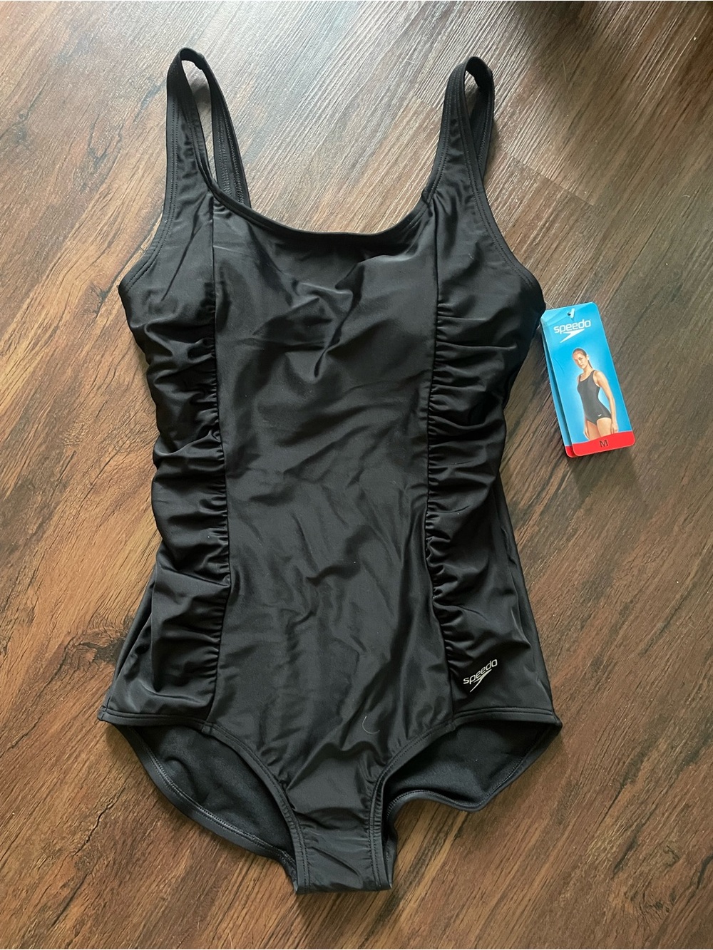 NEW Speedo Women’s MEDIUM One Piece Solid Black Ruched Bathing Swim Suit NWT